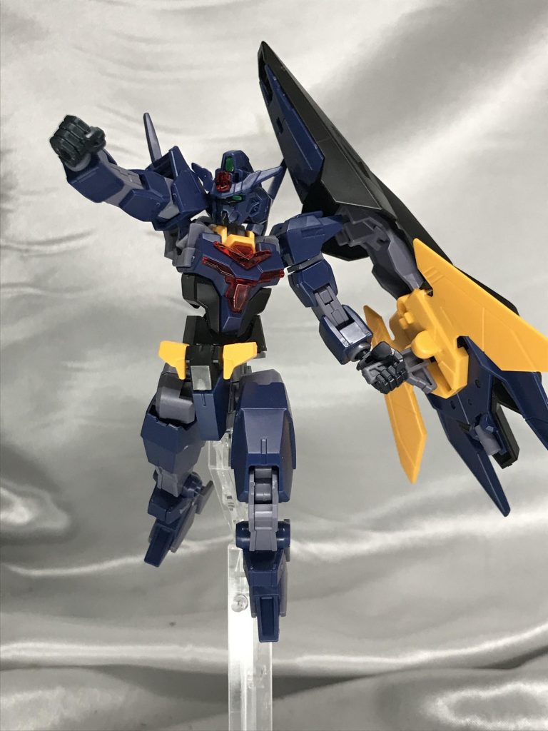 本当によく動くキットです。盾が大きいのですがしっかり保持できます。現在とても入手がむずかしいダイバーズリライズ商品ですが、再販を逃さず手に入れていきたいです(*゜ー゜)