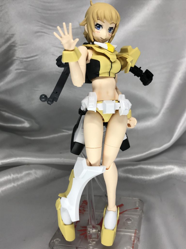 装備を渡すとこんな感じ。現在はウイニングアーマーのみですが、装備系が普通に買えるようになればカーディガンアーマーとかビルドバーニングアーマーとか作ってみたいです。