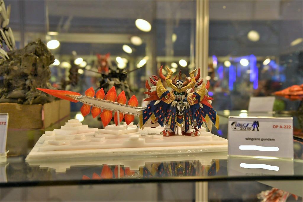 会場のフル写真、元の名前は「魔涛王ガンクロス」、「wingzero gundam」はGBWCスタッフによって変更された名前です(他の香港の写真家による写真の著作権)