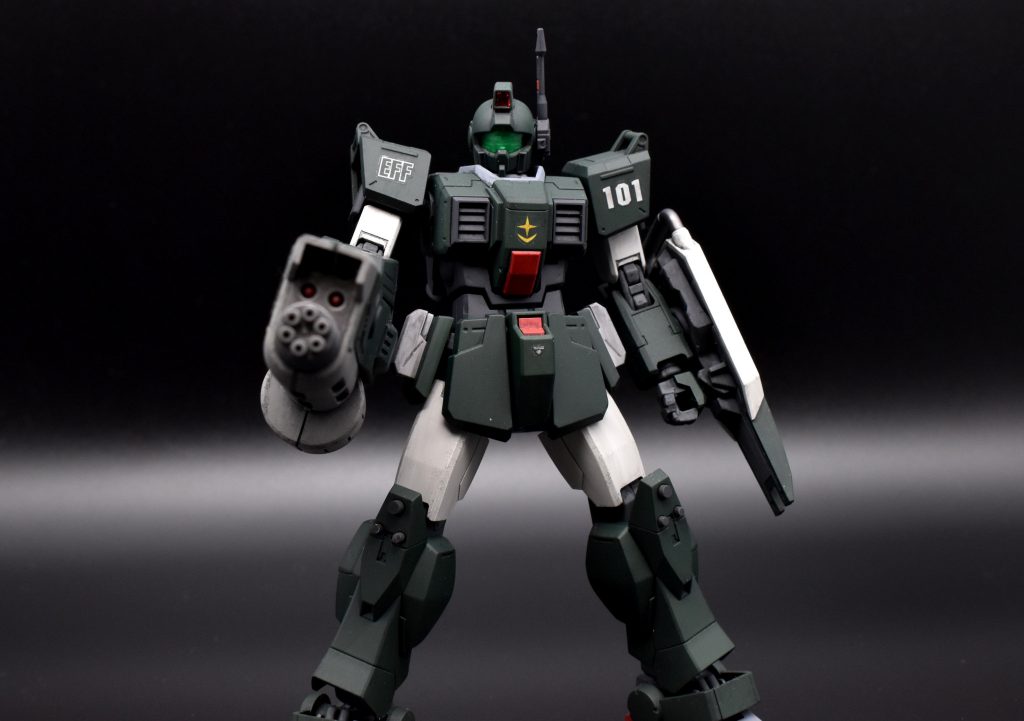 フレームランチャー構え。全体的にシンプルなかっこよさが出せたと思います。