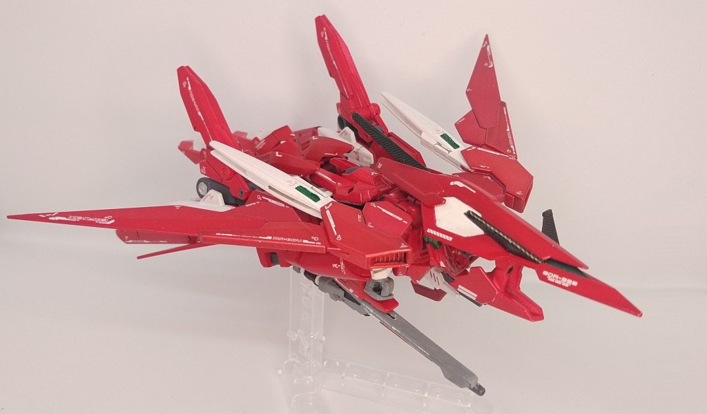 バード形態です。一応マフラーサーベルも取り付けができます。