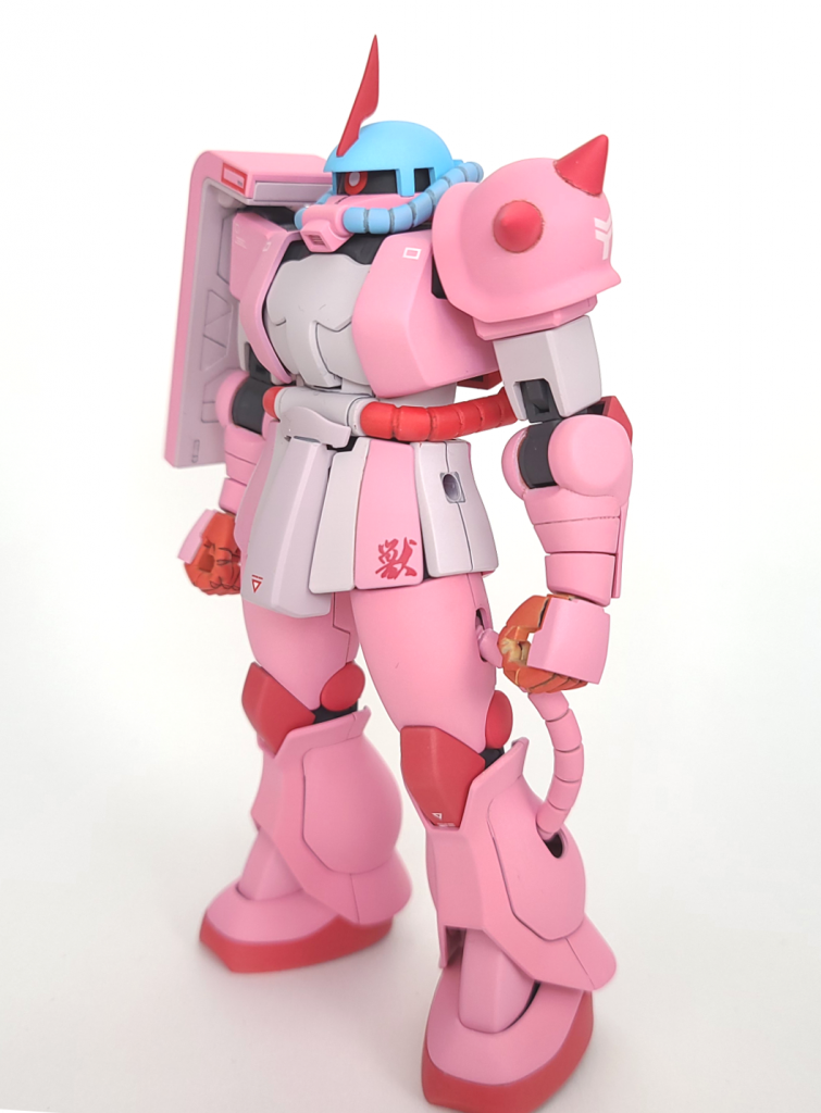 全体にタミヤ ウェザリングマスター(Gセット)で表面にテクスチャの変化をつけようとしましたが、写真ではほとんどわからなくなってしまいました。