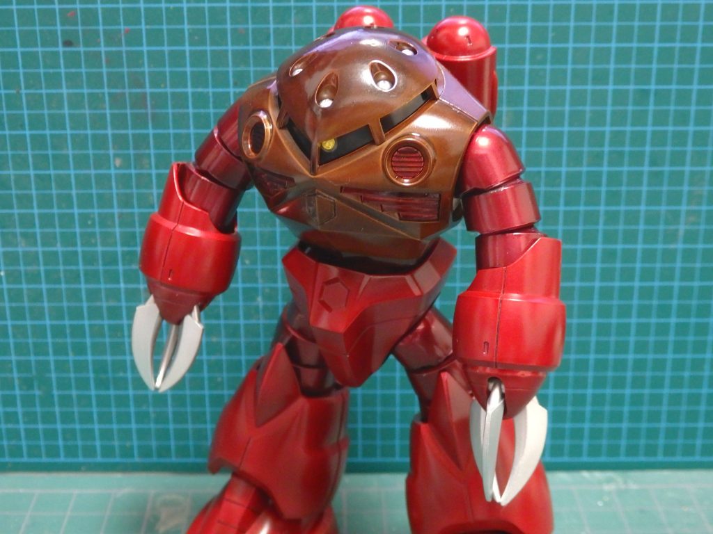 ズゴックには猫背が似合う。