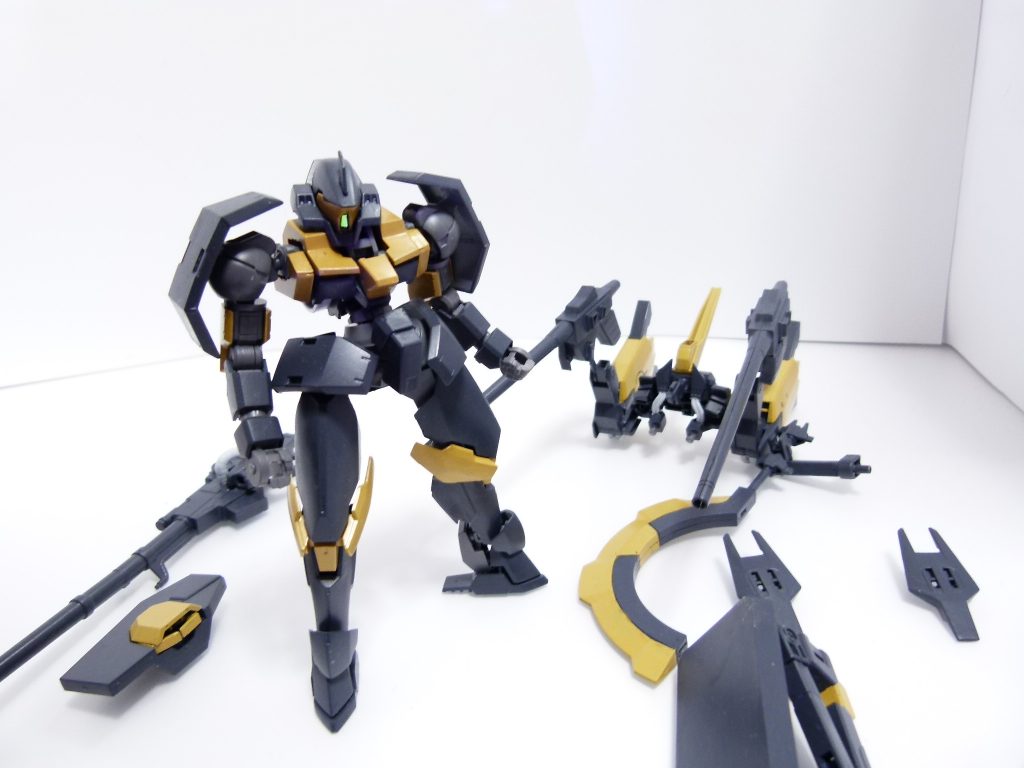 各武装は全て取り外し可能。いつでも元のレギンレイズに戻せます。