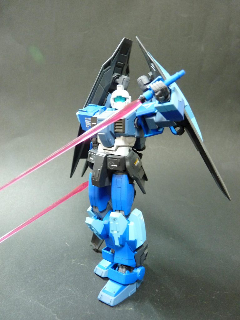 背部スラスターにラケルタビームサーベルを二本搭載。元々これしか持ってない偏った機体を作ろうとしてました。