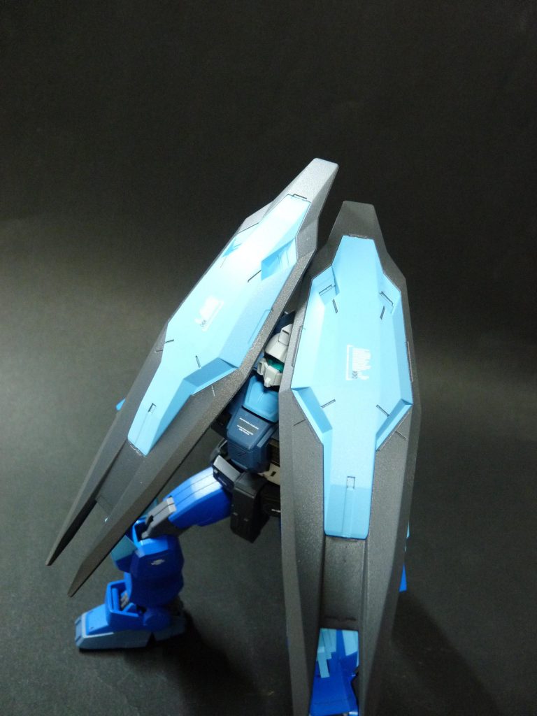 ???「お前を見ているぞ…」