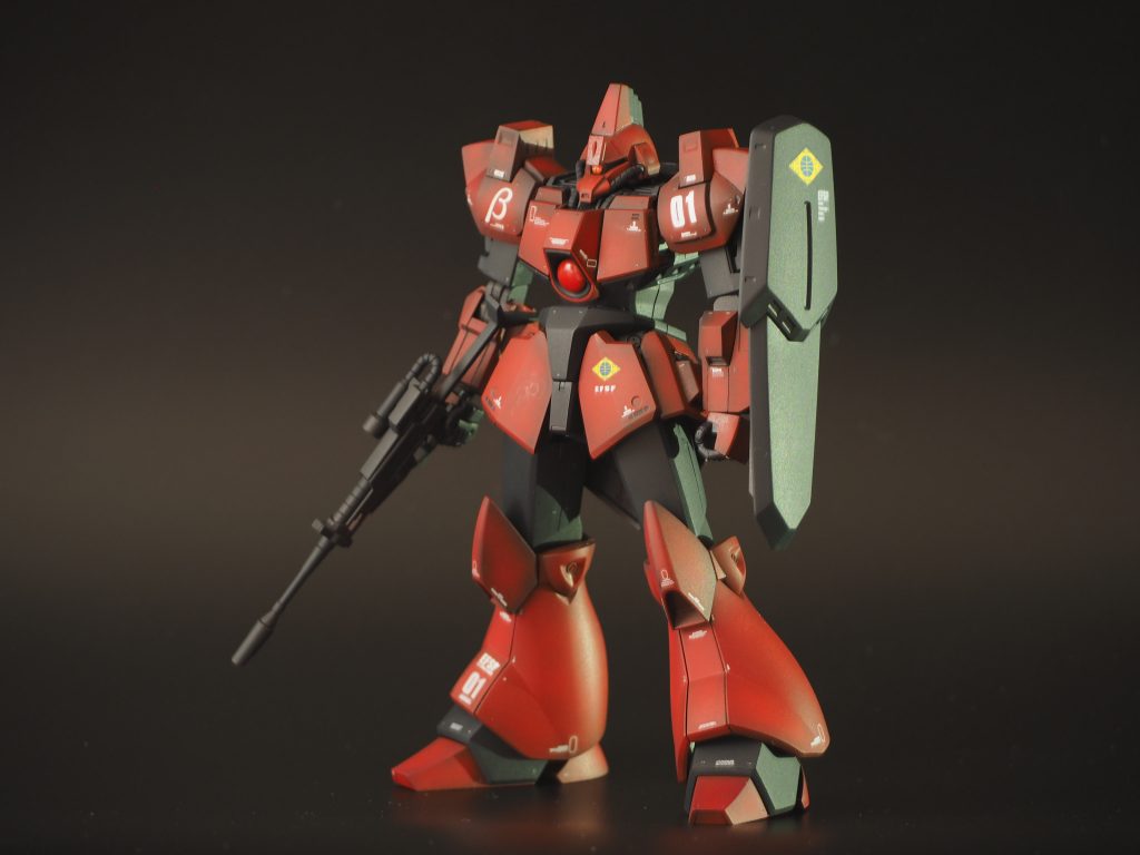 左肩のβはウェーブのXデカールから(後述)。機体にβって書くってのもどうかなとは思うんですが・・・。