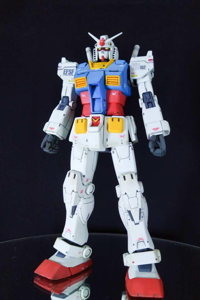 ガンダム。キットを中期型でディテールアップのみ。簡単にこの密度感とカラーバランスになる好キットです。