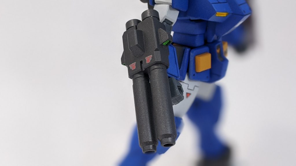 メイン武器のツインキャノンはレオパルド・ダ・ヴィンチの物から