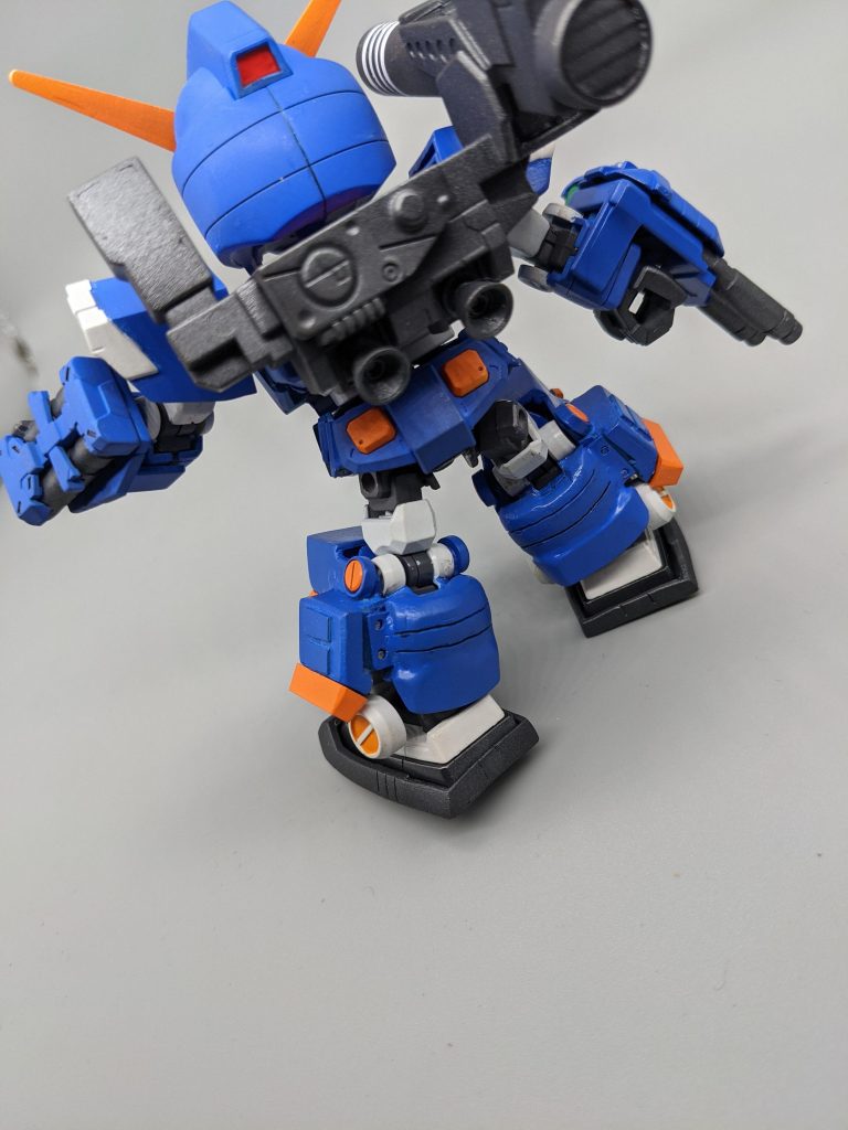 背面バーニアはWAVEさんのパーツを使用脚アーマーふくらはぎ部分はエポキシパテで新造、真鍮線で差し込み式に作中、ストリームベースの小田さんが「アーマーは必要に応じて着脱出来るようにしないと」って言っていたので😌