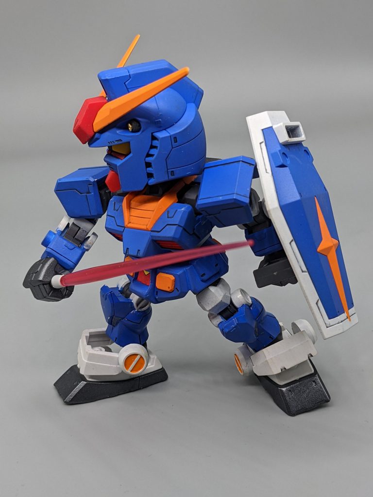 素体のSDCSガンダム塗装はROBOT魂のものを参考に設定SDCSと言えど塗り分けが多く、塗る→タッチアップ→塗る→タッチアップ…🤣シールドはキレイに塗れたかも🦆