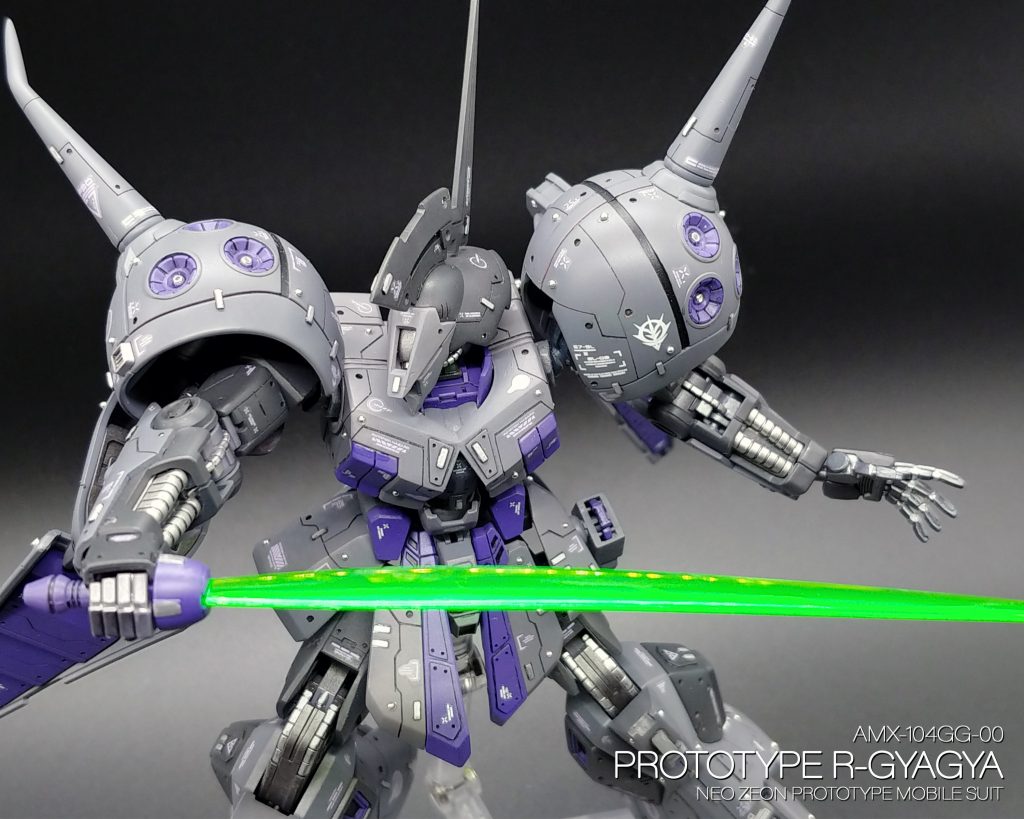 今回はスジ彫り、プラ板工作、メタルパーツ使用等のディティールアップ、塗装に関してもマーカー以外のエアブラシ、全て初めて行う作業ばかりでした。 沢山の方の作品を見させていただき、今やりたい事すべてを詰め込んだ結果、完成まで約半年。時間はかかりましたが楽しく作業ができました。