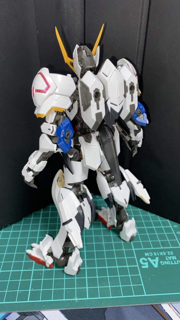 ほぼ塗装前。ここからバラして一度塗装しますが…