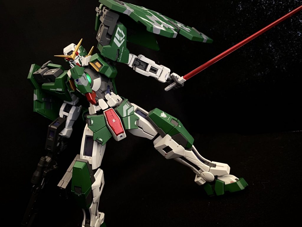 「俺に剣を抜かせるとは…っ!」何気ロックオン機でサーベル装備してるのってこいつくらいな気が。