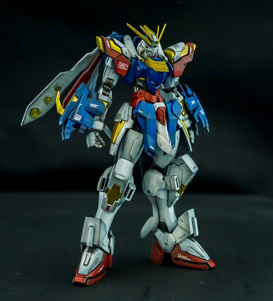 正面 名前のライトニングは雷光という意味だそうでゴッドガンダムの発展機電撃による攻撃能力を付与した機体という事にしてます