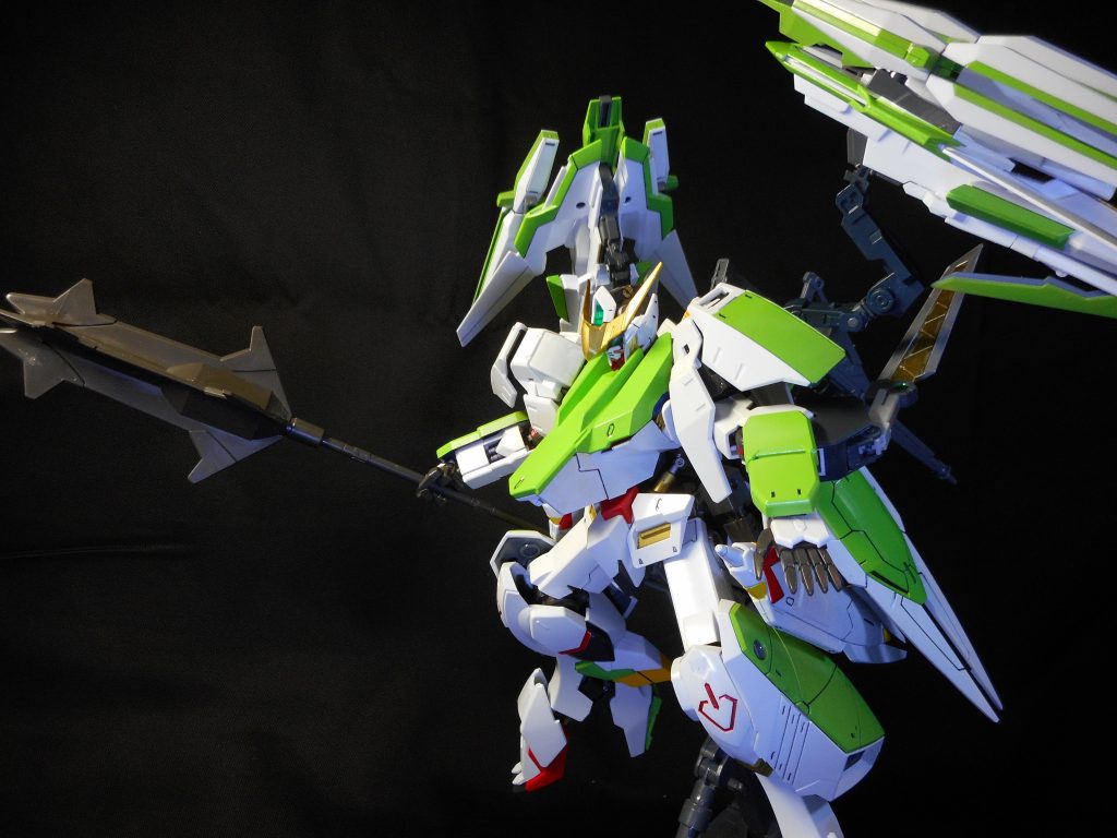 バルバトスの代名詞の鈍器も完備