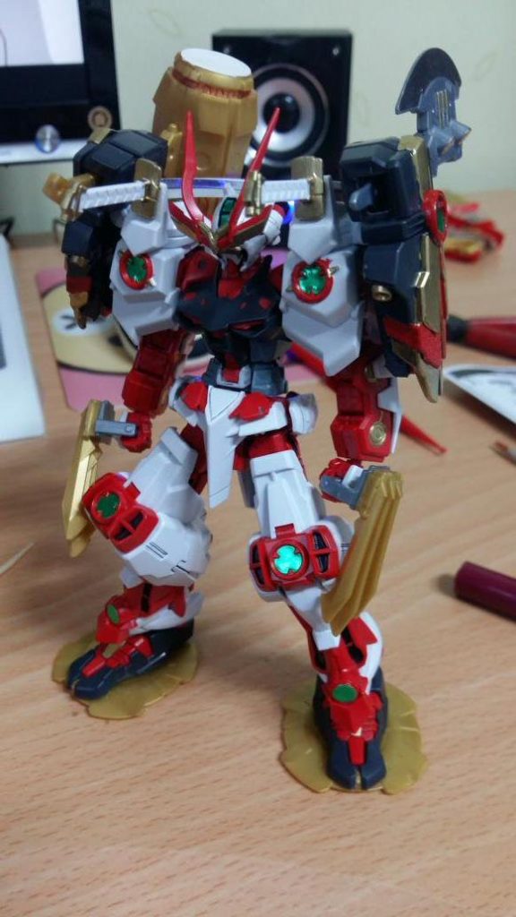 戦国アストレイ•レッドフレーム–3枚目/制作者：kasekidayo