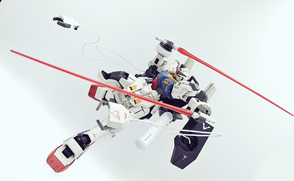 今回、ジャンクから組み立てるというある種の縛りでしたのでどういった感じになるのか不安でしたが思っていたよりもまともそうなガンプラに仕上がって満足しています。最後は自分的にいい感じに撮れた写真で〆とさせていただきます!