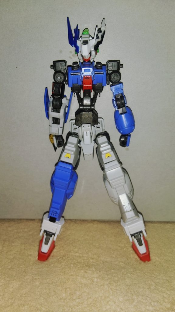 最初は左右非対称の脚長お兄さんでした‪w(言い方)