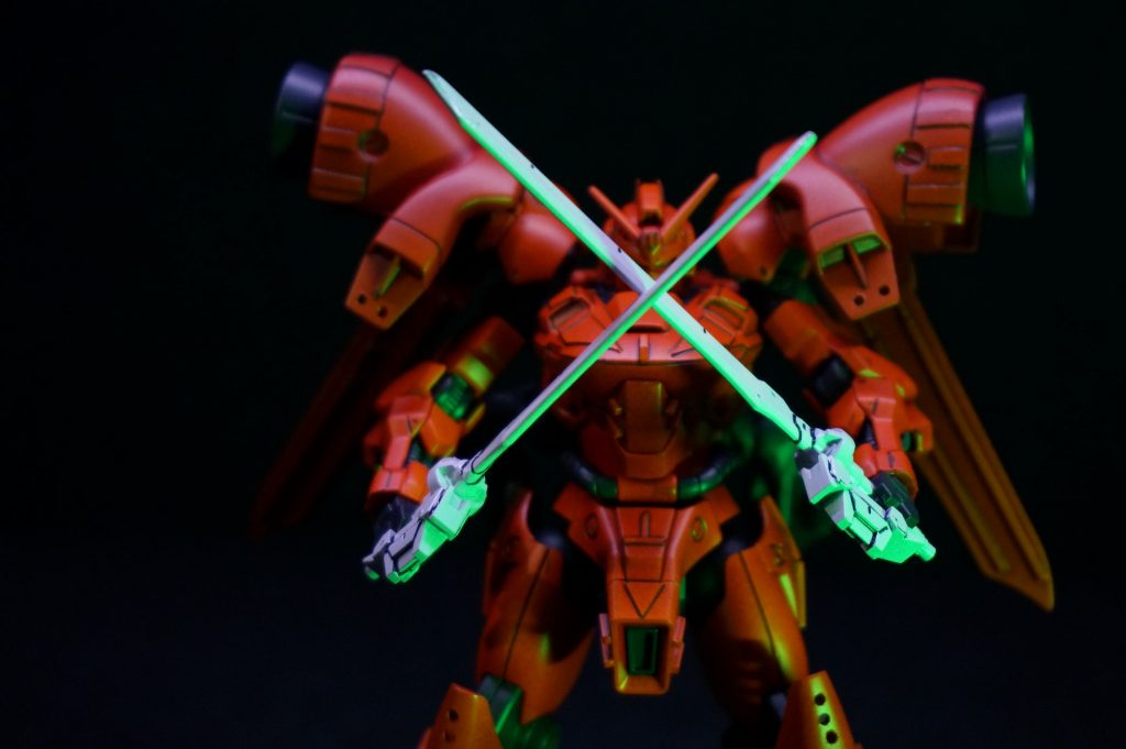 サムネイル、没案。ほんとは頭にピントを合わせてブレードをぼかすつもりだったのに何だかうまく行かない。