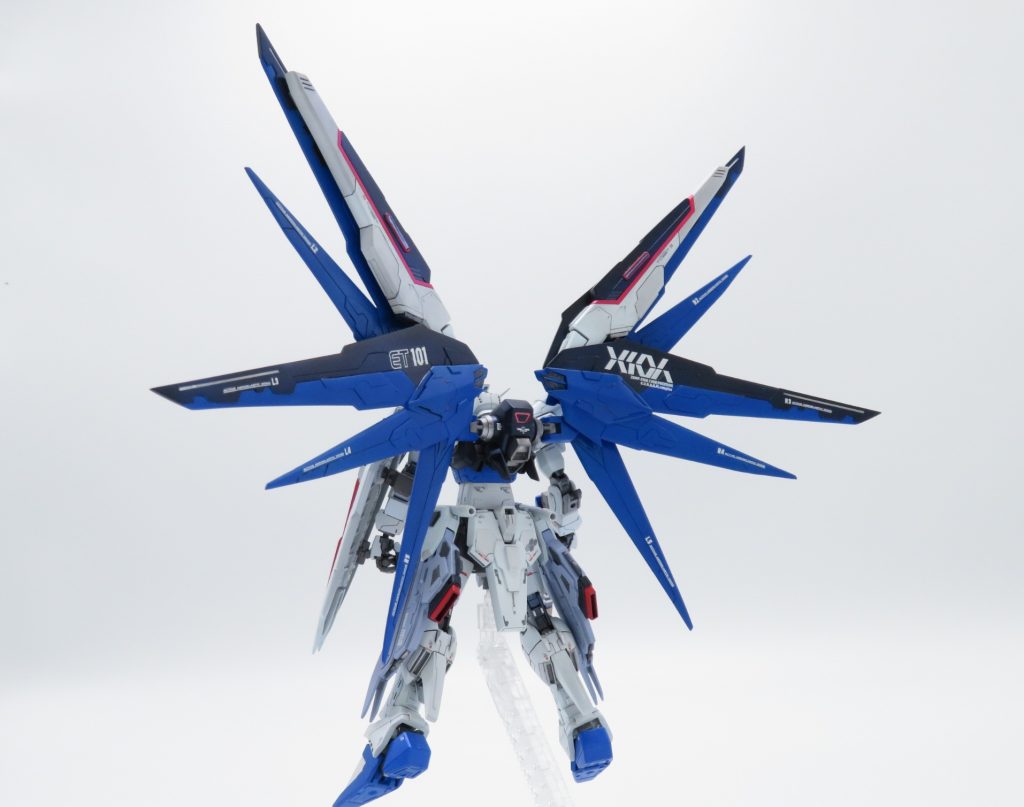 使用キットベース HGCEフリーダム胸部・フェイス・腕 HGCEストライクフリーダム腰 HGCEインフィニットジャスティス