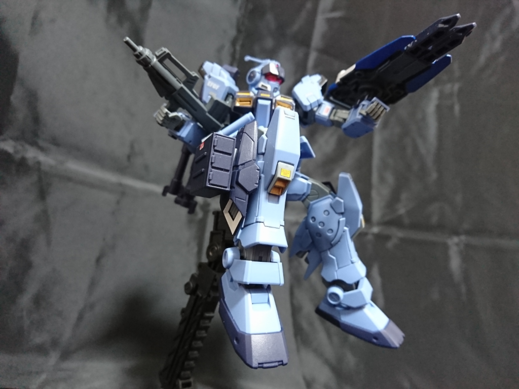 　脚部3連ミサイル･ポッド