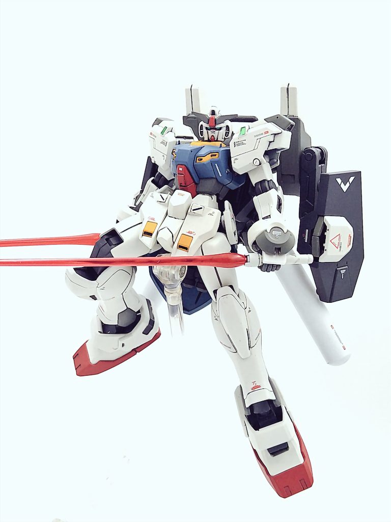 ■武器など武装は頭部バルカンとジャスティマ由来の高出力ビームサーベルです。ライフルも製作しようか考えましたが今回は見送りました。