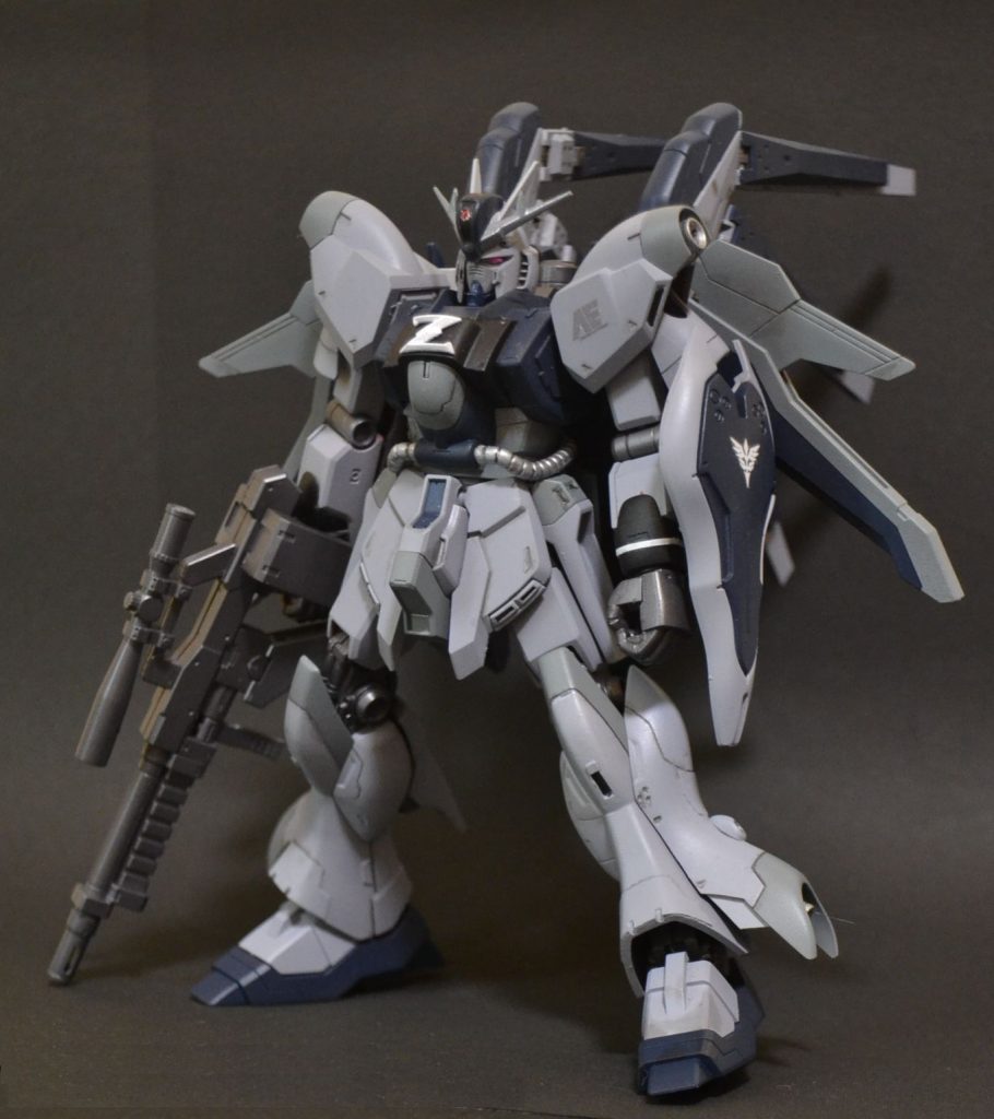 前述の設定もあって、後付け設定感が一緒のシナンジュスタインカラーにしました。マナー違反にこだわるキャプテンジオンは本当は繊細で地味目なこう言う色のほうが好きなのではという妄想です。