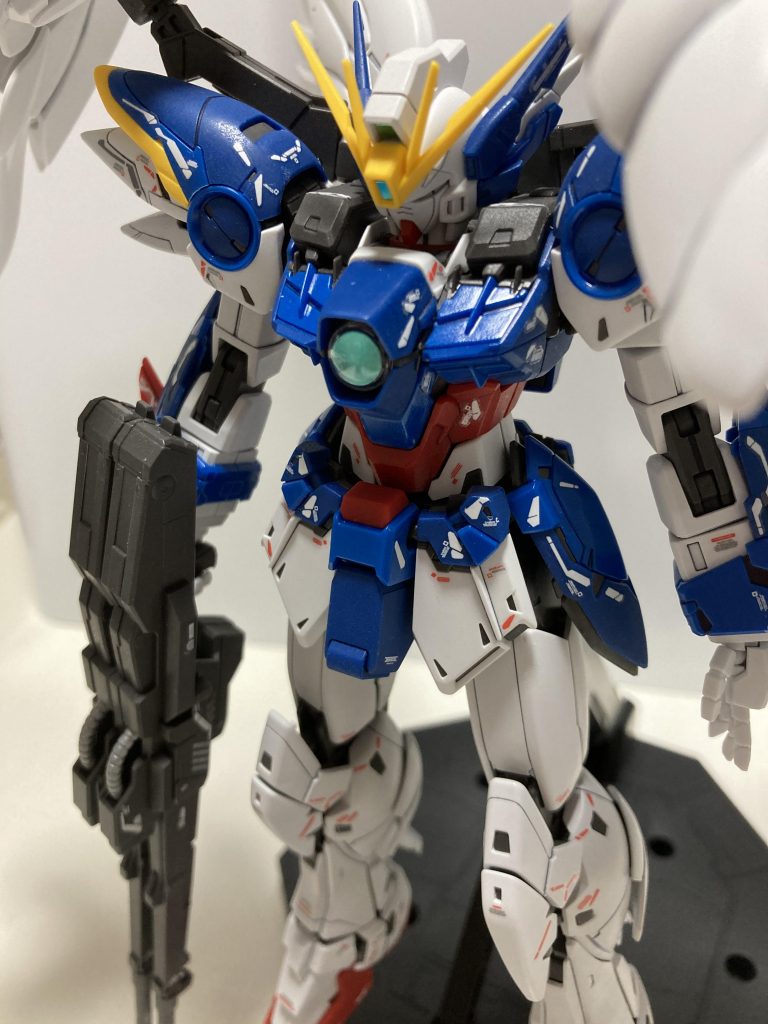 つや消しと光沢のトップコートでメリハリをつけてみました。