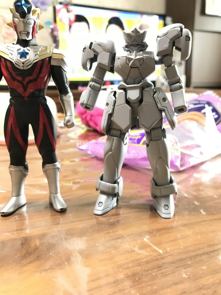 サフ状態。この時はまだマグアナックの腕でしたが、塗装後に腕が固まってしまい、動かした時にポキッと、、、