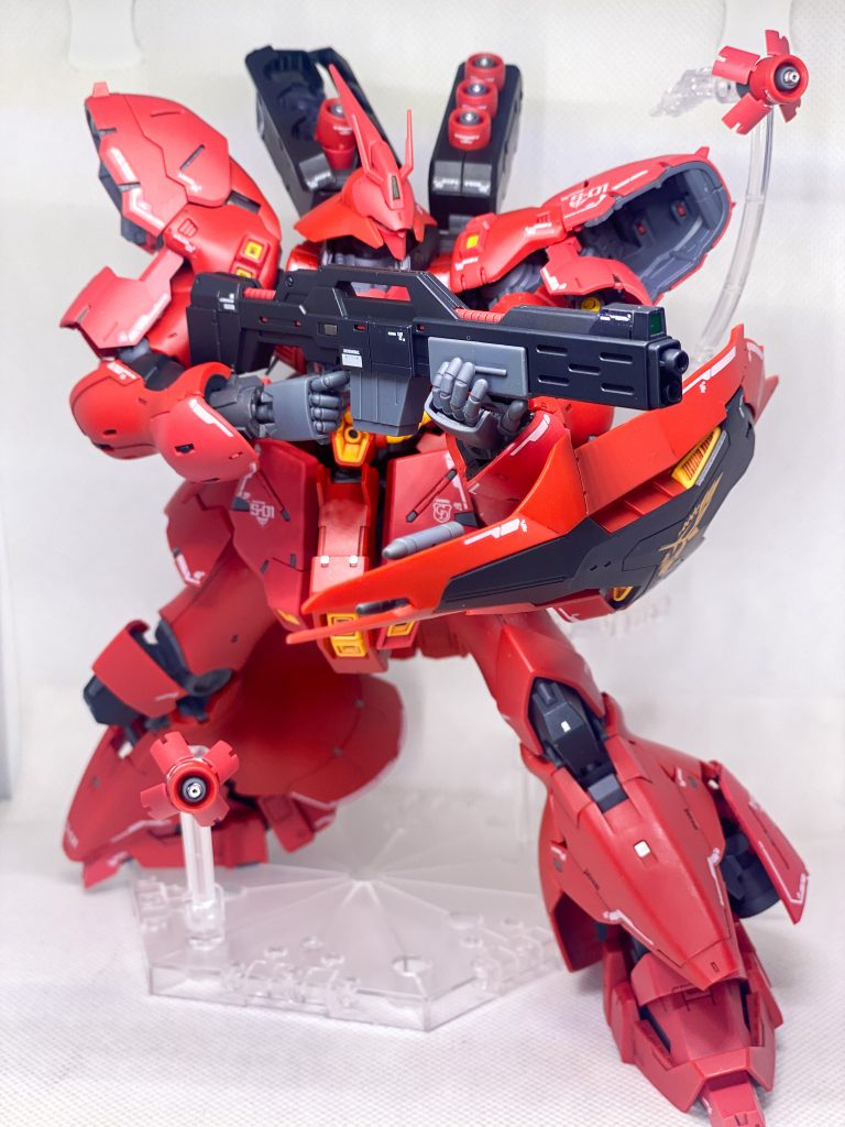 ビームショットライフルとファンネル展開。