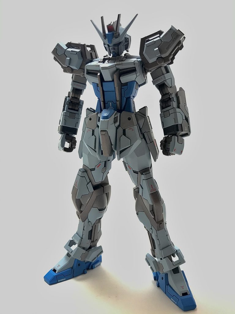 プロポーションは腹と足を少し伸ばしただけでほとんどいじっていません。優秀なキットでした。