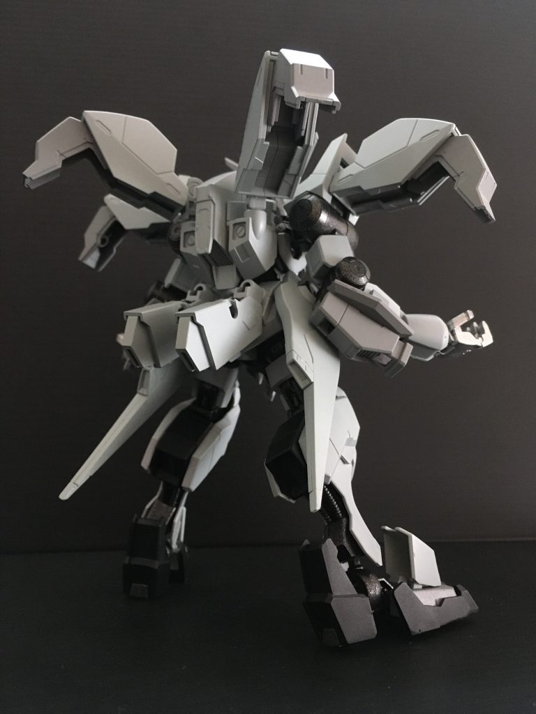 先進技術① パーティクルブラスター「アンチエイハブ粒子」を散布することで、MAのエイハブ・リアクターを停止させる。