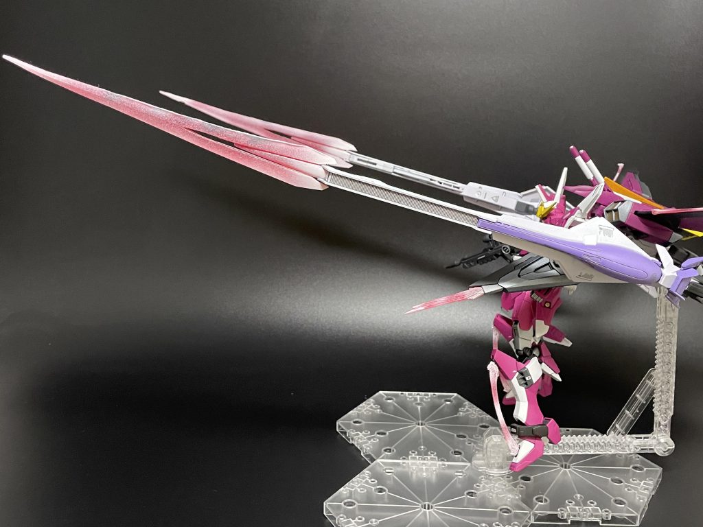 トニカクデカイ。ナガイ。エフェクトはMGダブルオーライザー付属のものを使用しています。