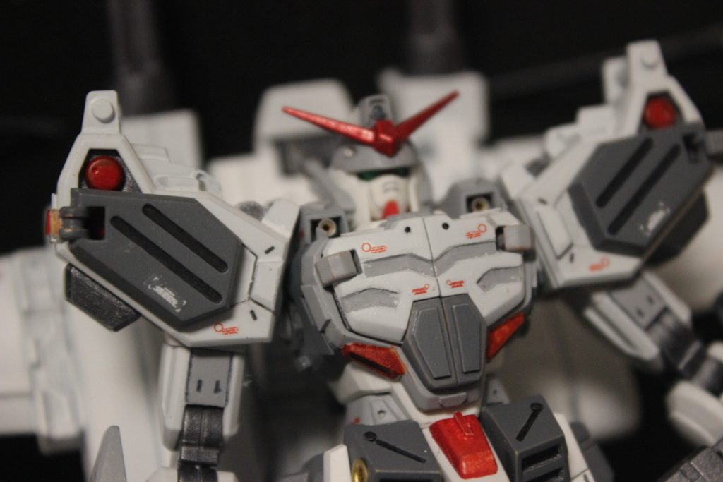 胸部はＥＷ版デザインに変更。マシンキャノンはメタルパーツへ変更。