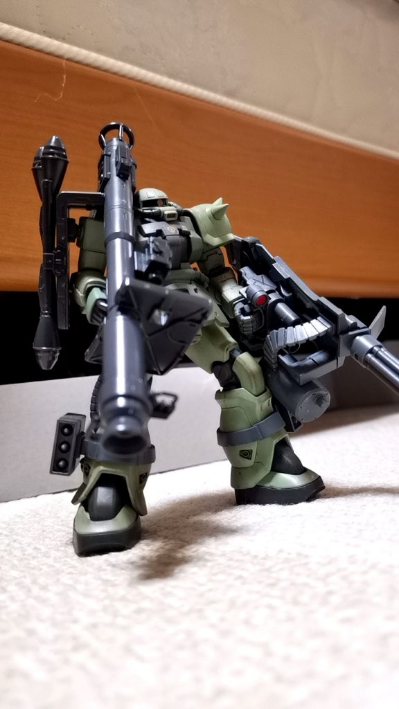 このザクはアップリケアーマーがつくのがいいですね。かっこいいです。