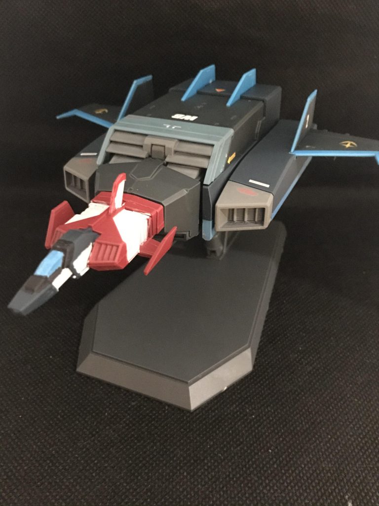 Gスカイ・イージー。こちらはコアファイターに専用のパーツを合わせる事で完成しますが、GスカイでリバイブガンダムのBパーツに対応させるために、コアファイターに3ミリの穴を、専用パーツにプラ棒によるピンの新設を行いました。