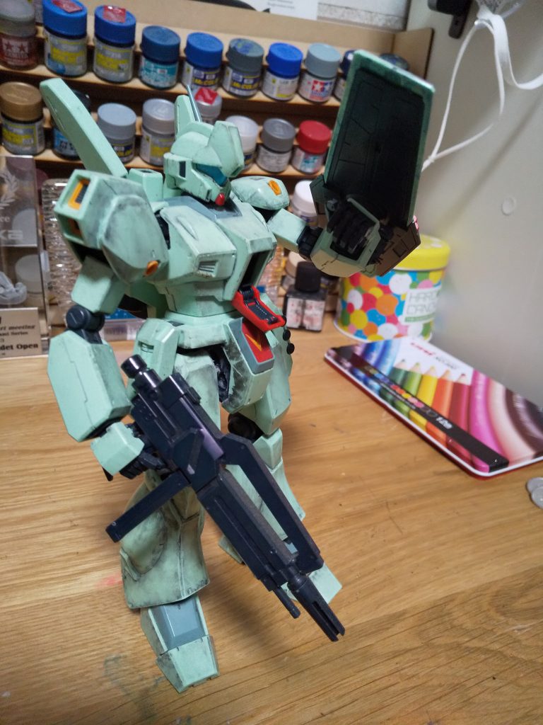 左脚の付け根あたりの変な跡はお気になさらずに…