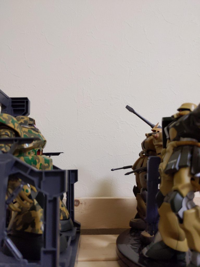 アミール「ハハ…先に取っておいた酒を飲んでおくべきだったな…」整備兵「そんなこと言われたら僕らの肩身が狭くなりますよぉ…」