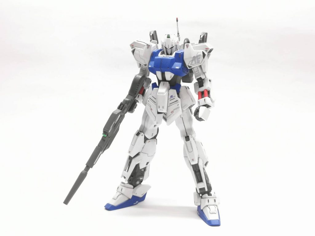 ガンダムセンチネルの世界観が好きで多少影響されつつ制作しました。ガンダムタイプ(というかアナハイム系譜の機体)はこの配色が一番好きなのでつい多用してしまいます。白はデカールやスジボリが映えるのでお手軽に情報量が増やせて好きです。ご覧いただきありがとう御座いました。