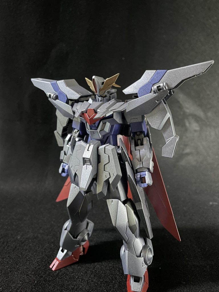 騎士ガンダムのシルバーが結構青みがかってるように感じたのでシルバーにそこそこの青を入れて調色。