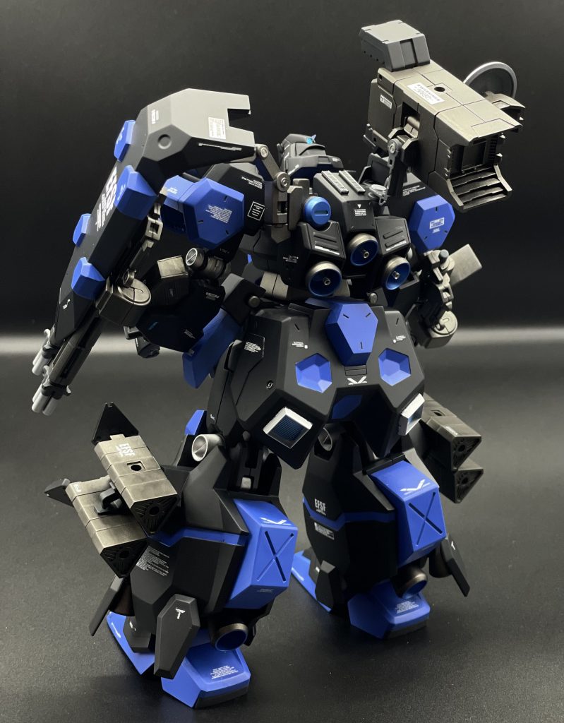 マウントアームが少し寂しかったのでエッチングパーツを。また個人パーツにはバーニアを追加しています。