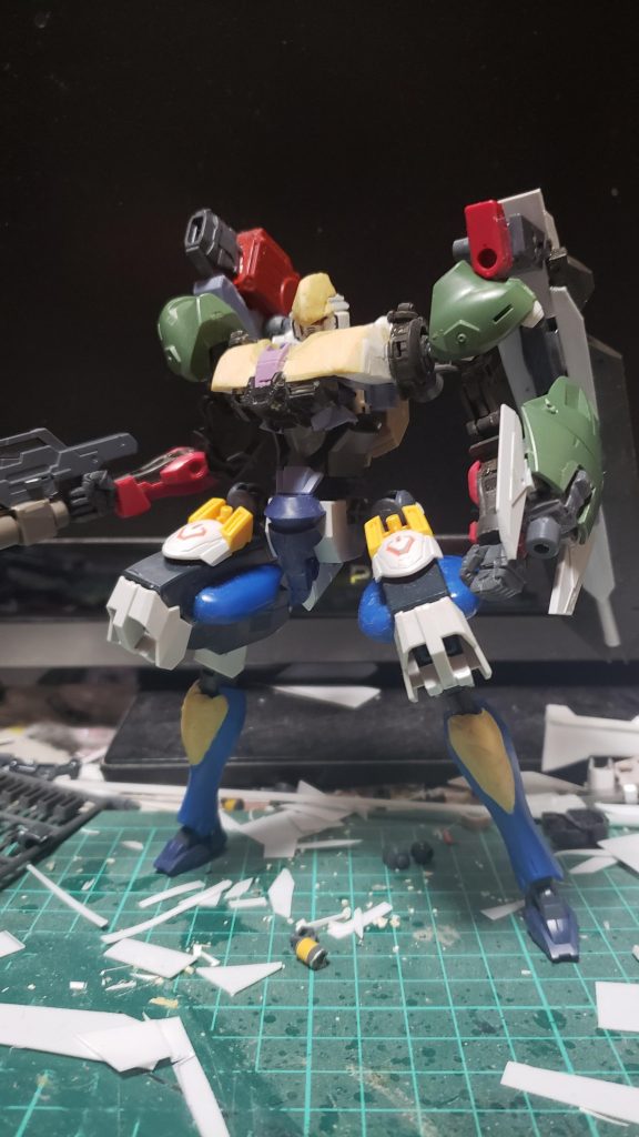 サフ吹く前。この段階では頭部をAGE1のものにしてたんですが合わなすぎてやめました。