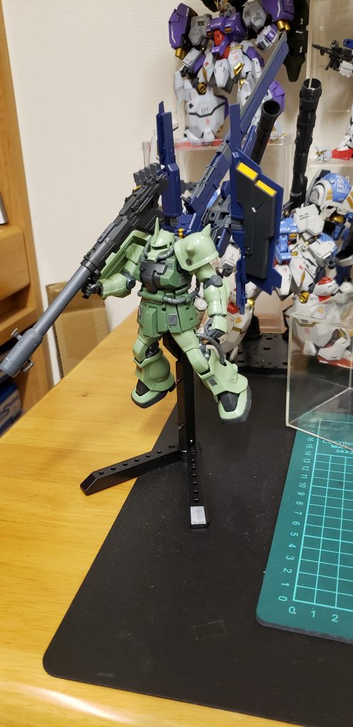 グリーンのザクだとまだジオン軍