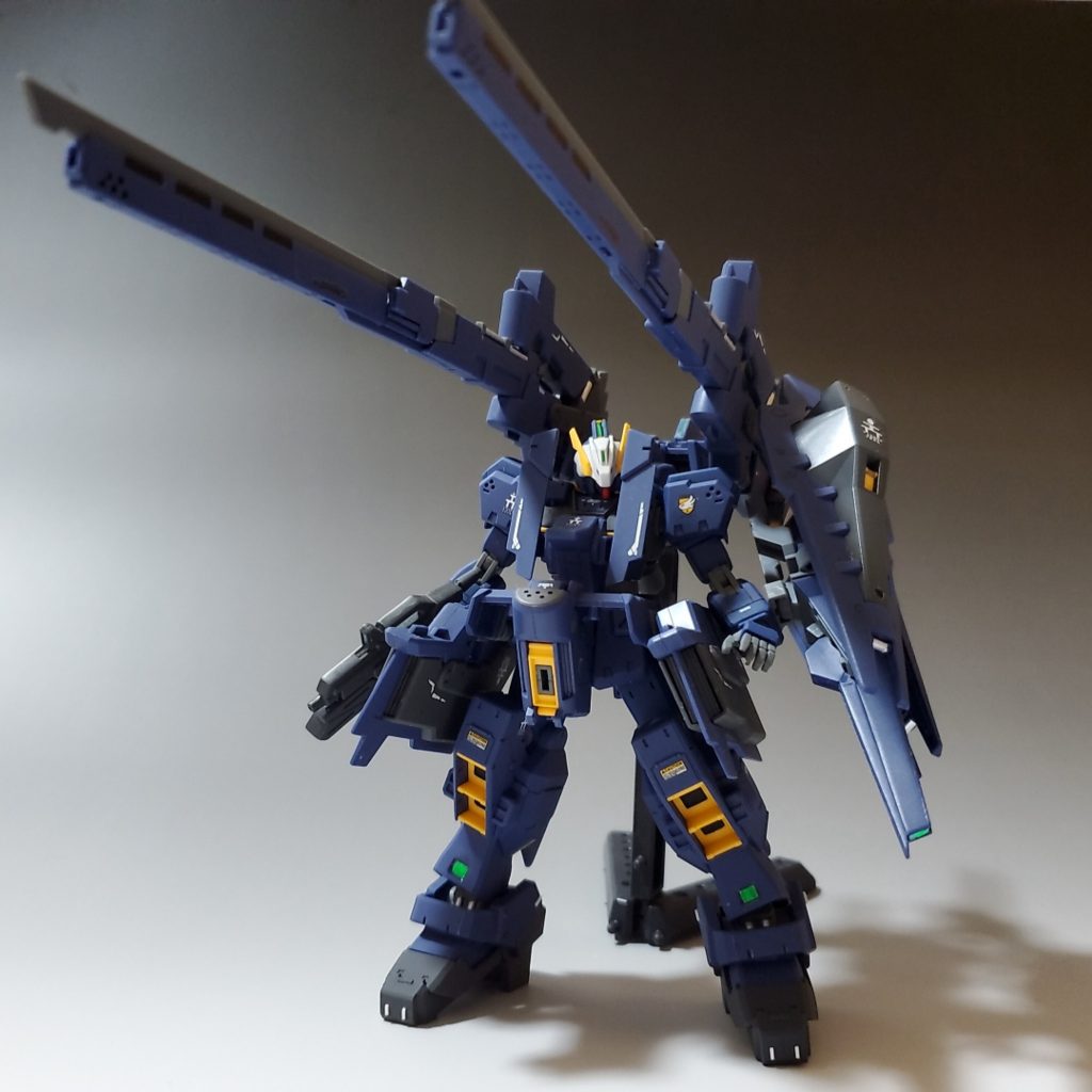 キャノン形態。ゴツゴツさと力強さが出ているので、今はこの形態で飾ってます🙌