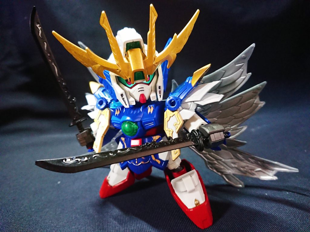 パーツはゼロカスタムに似た形の物が三国伝には多くあるので、直感で選んで形にしました。肩のみ三国創傑伝の曹操ウイングを使用しました。