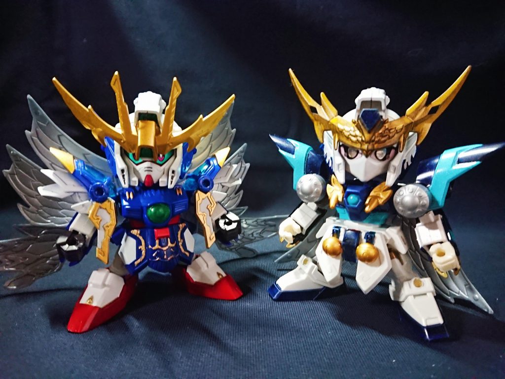 過去作の呂玲綺ウイングセラフィムと比較。同じゼロカスタムモチーフでの制作は2度目なので、男性と女性での違いはありますが、パーツ等は被らないようにしています。