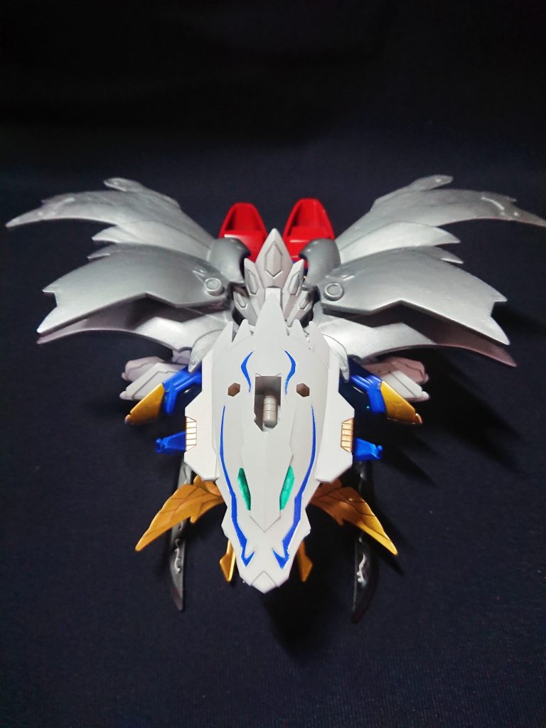 変形方法はMG Ver.Kaを踏襲していますが、SDらしい変形になりました。それなりにデザインもまとまったかと思います。