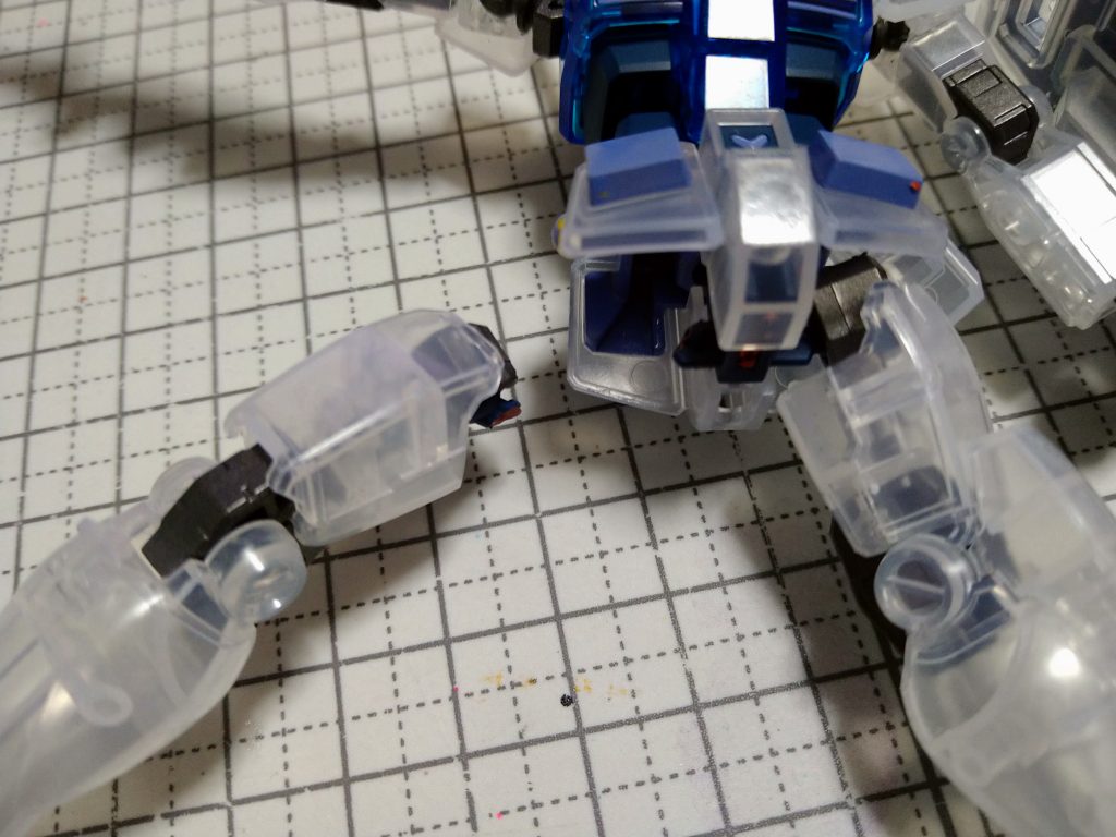 正月から3ヶ月、息子がブンドドしまくるので、股関節はもげるわ角は折れるわですっかり歴戦の勇士です(笑)都度、真鍮線で軸打って繋いだり。