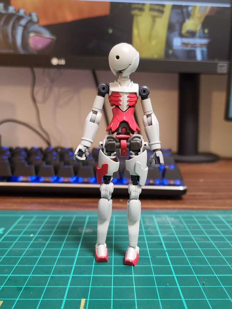 第一案。塗装したらビミョいんでドレスを追加で作りました。